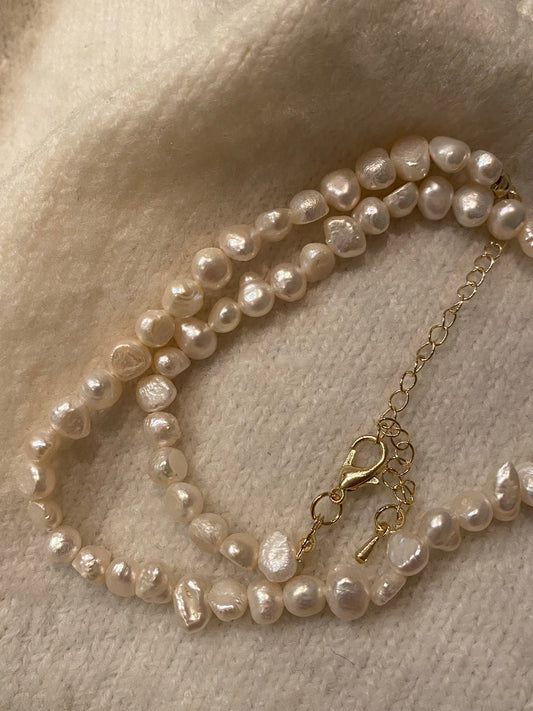 Rustic necklace with freshwater pearls